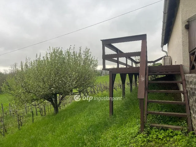 Eladó telek Kapolcs 30289 nm