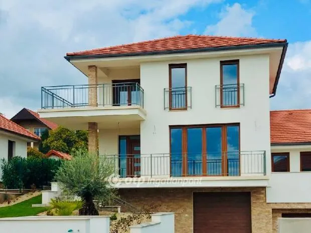 Eladó ház Balatonfüred 168 nm