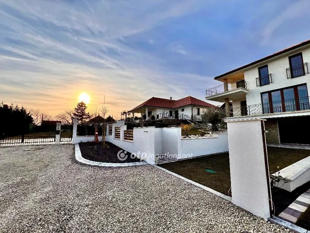 Eladó ház Balatonfüred 168 nm