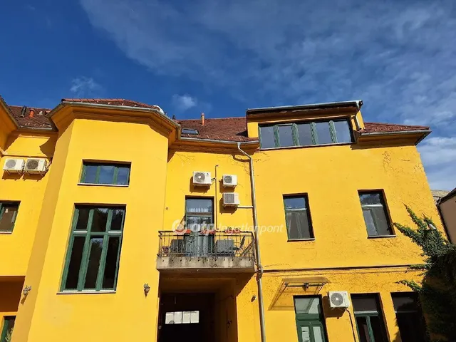 Eladó lakás Veszprém 105 nm