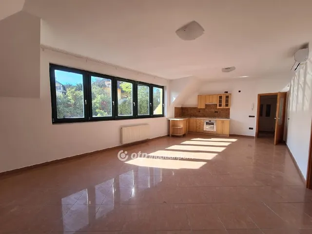 Eladó lakás Veszprém 105 nm