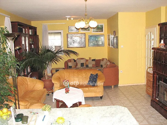 Eladó ház Felsőörs 367 nm