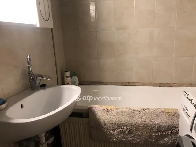 Eladó lakás Ajka 54 nm