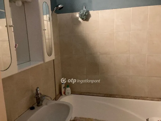 Eladó lakás Ajka 54 nm