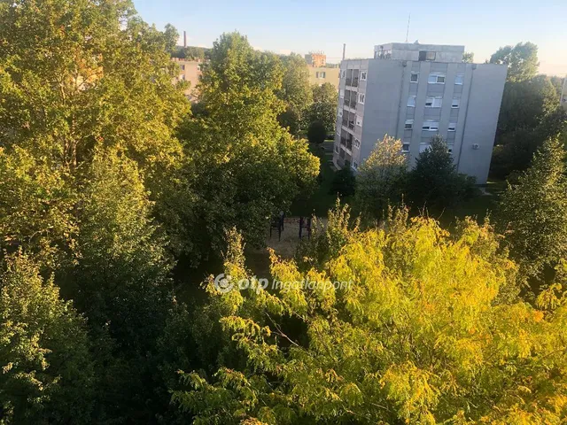 Eladó lakás Ajka 87 nm