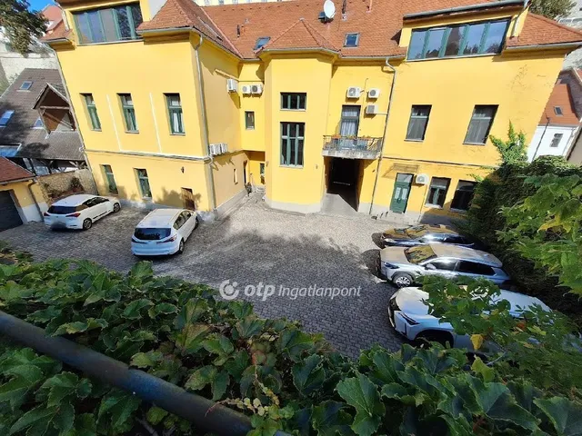 Eladó lakás Veszprém 105 nm