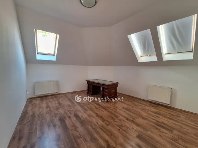 Eladó lakás Veszprém 105 nm