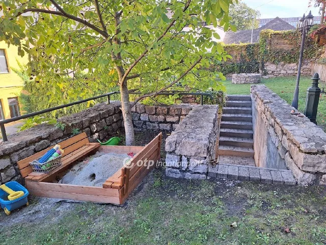 Eladó lakás Veszprém 105 nm