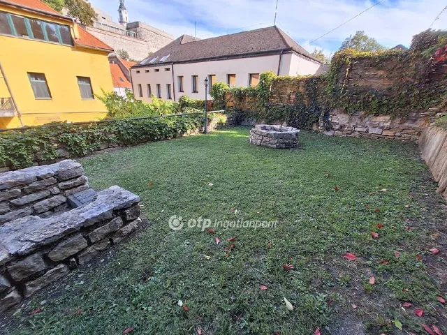 Eladó lakás Veszprém 105 nm