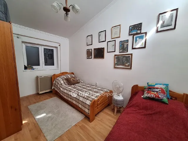 Eladó nyaraló Balatonalmádi 52 nm