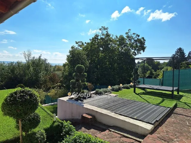 Eladó nyaraló Balatonalmádi 52 nm