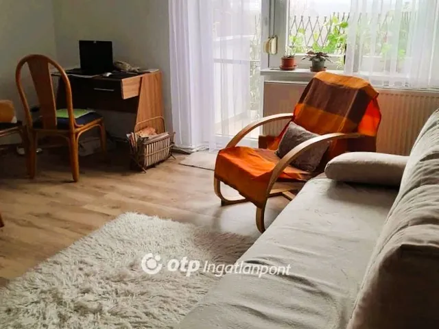Eladó lakás Veszprém, Újtelep 56 nm