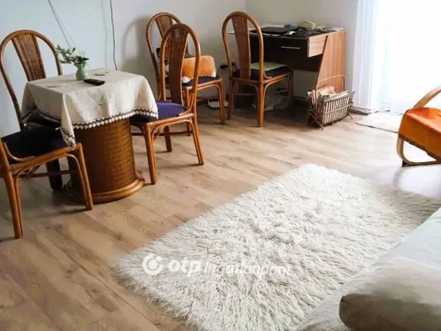 Eladó lakás Veszprém, Újtelep 56 nm