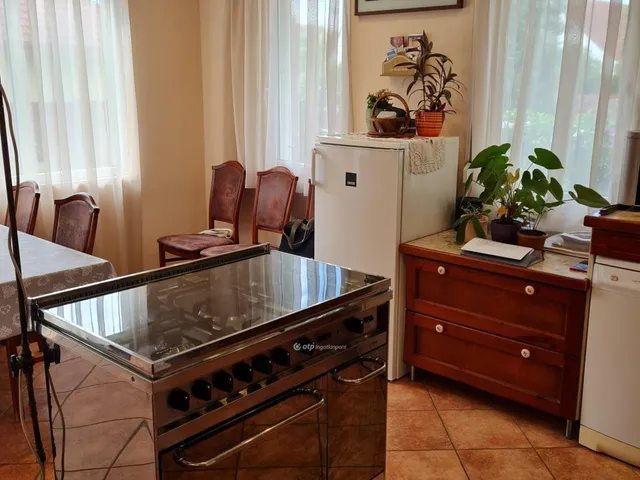 Eladó ház Veszprém 295 nm