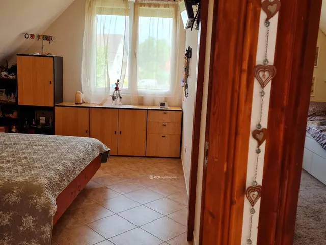 Eladó ház Veszprém, Gyulafirátót 295 nm