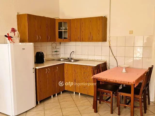 Eladó ház Veszprém, Gyulafirátót 295 nm