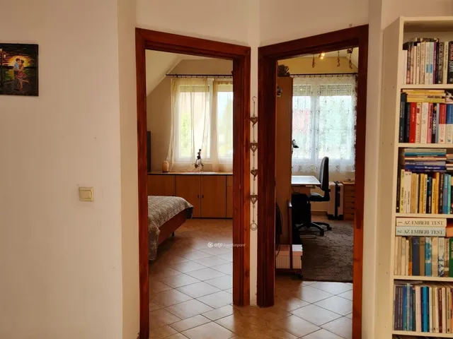Eladó ház Veszprém, Gyulafirátót 295 nm