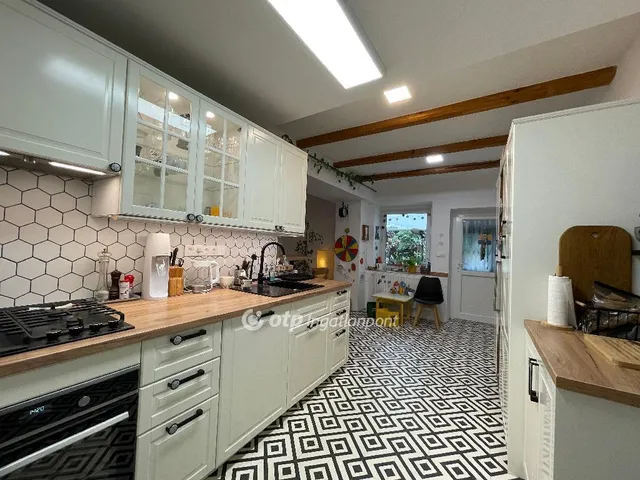 Eladó ház Veszprém 174 nm