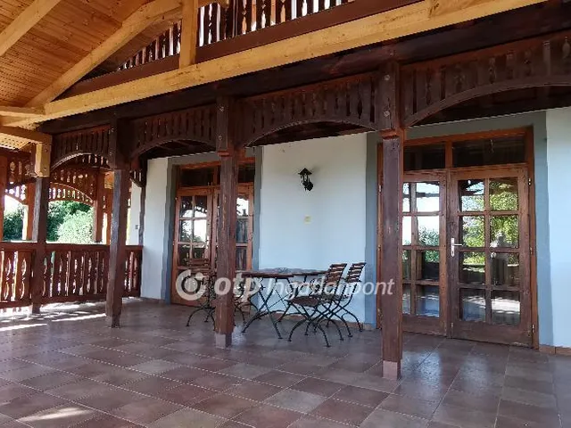 Eladó ház Badacsonytomaj 300 nm