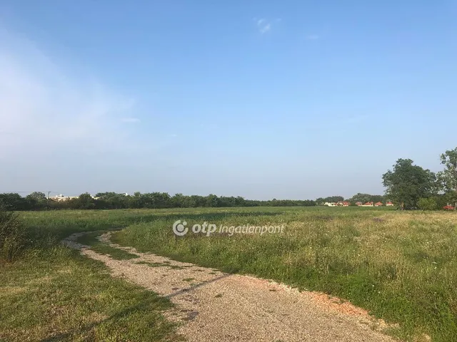 Eladó telek Gyula, Paradicsom 632 nm