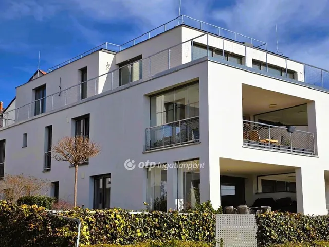 Eladó lakás Balatonfüred 83 nm