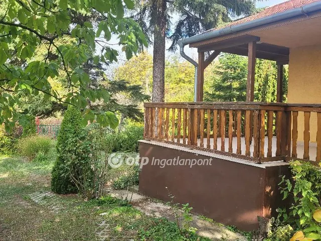 Eladó üdülő és hétvégi ház Balatonkenese 58 nm