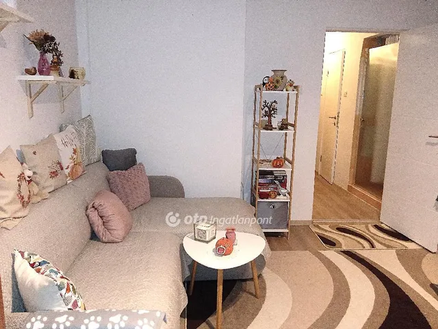 Eladó lakás Ajka 33 nm