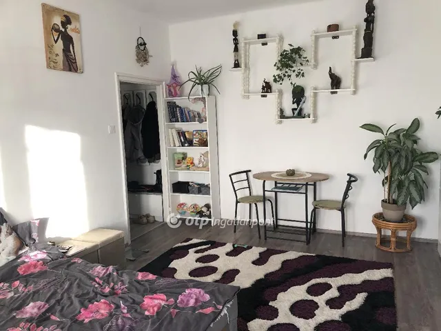 Eladó lakás Ajka 33 nm