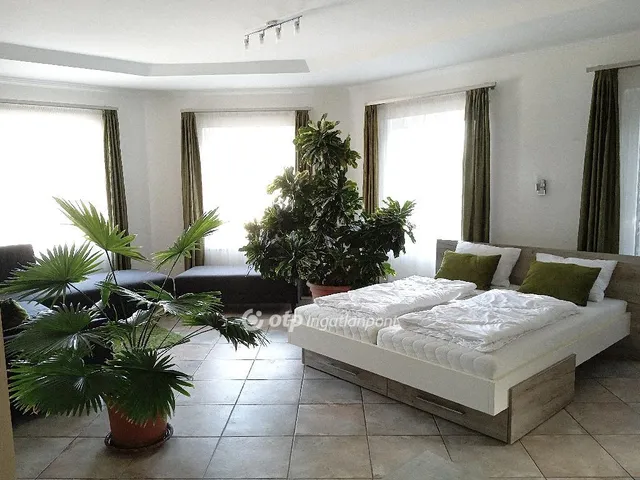 Eladó kereskedelmi és ipari ingatlan Szentgál 307 nm