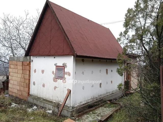 Eladó telek Pécsely 1532 nm