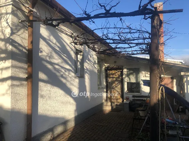 Eladó ház Ajka 77 nm