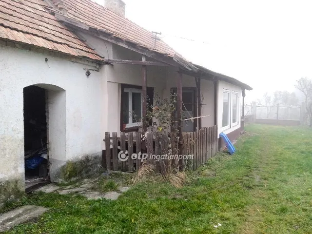 Eladó ház Ajka 69 nm