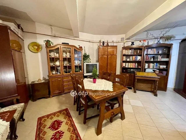 Eladó ház Veszprém 210 nm