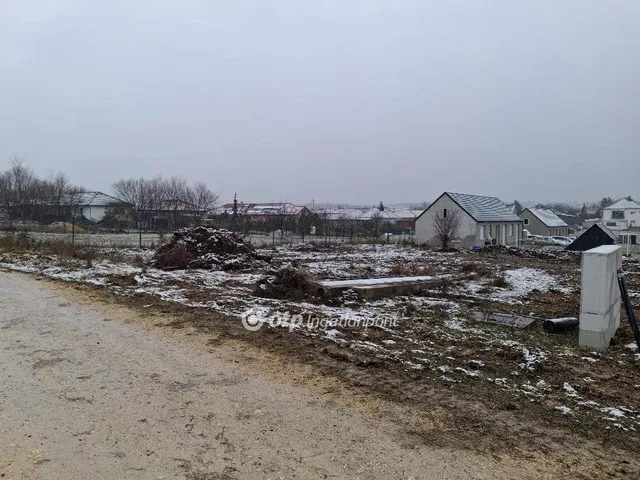 Eladó telek Hajmáskér 903 nm