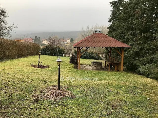 Eladó ház Eplény 160 nm