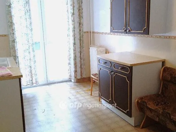 Eladó lakás Ajka 53 nm
