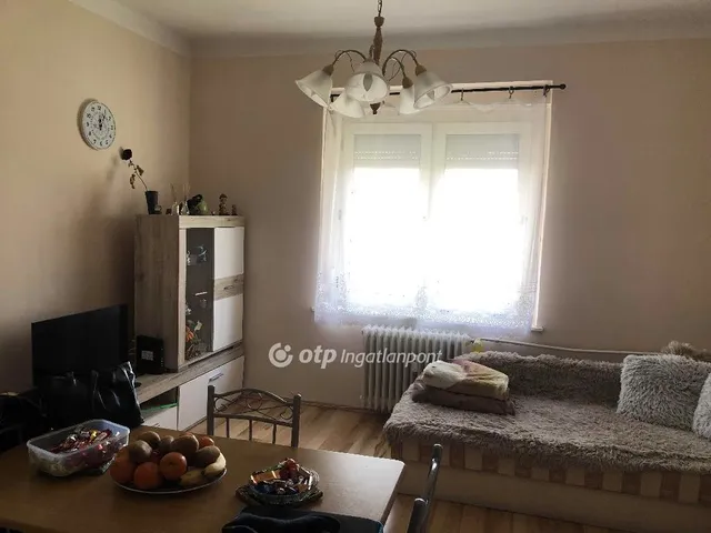 Eladó lakás Ajka 60 nm