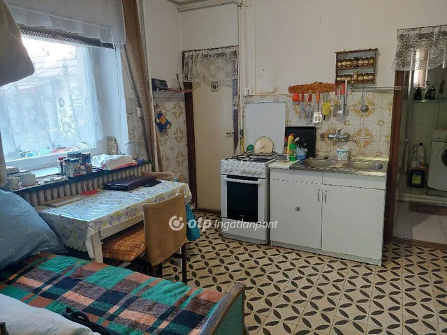 Eladó lakás Zirc 64 nm