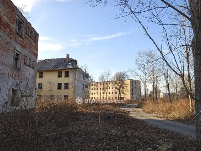 Eladó kereskedelmi és ipari ingatlan Veszprém 89425 nm