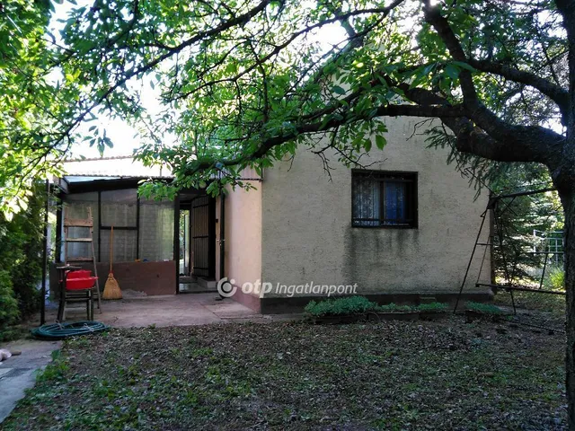 Eladó telek Balatonakarattya 584 nm