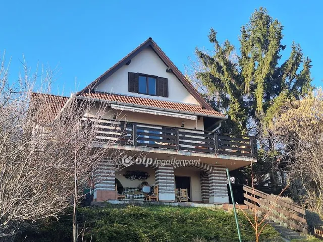 Eladó ház Csopak 122 nm