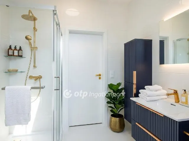 Eladó lakás Balatonkenese 42 nm