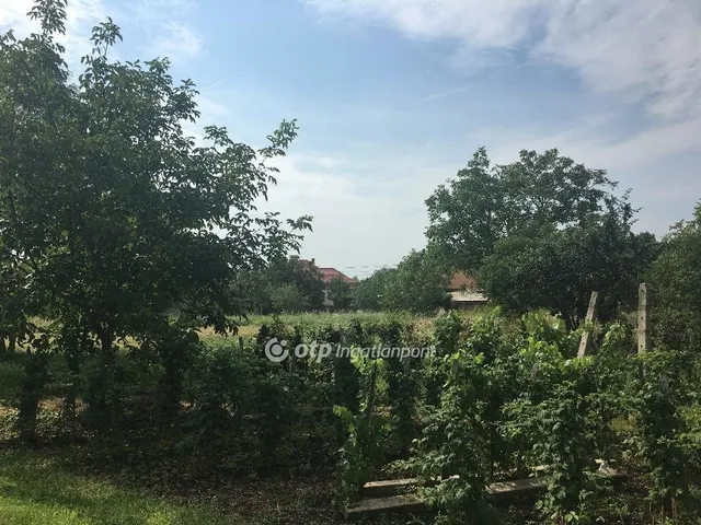 Eladó telek Domoszló 1913 nm