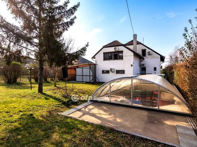 Eladó ház Sümeg 240 nm