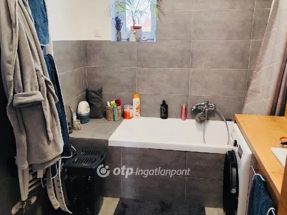 Eladó ház Ajka 76 nm