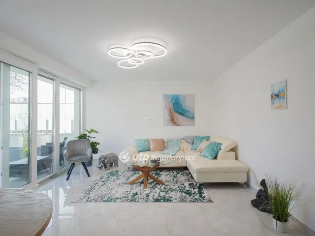 Eladó lakás Balatonfűzfő 49 nm