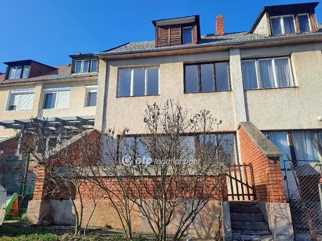 Eladó ház Zirc 77 nm