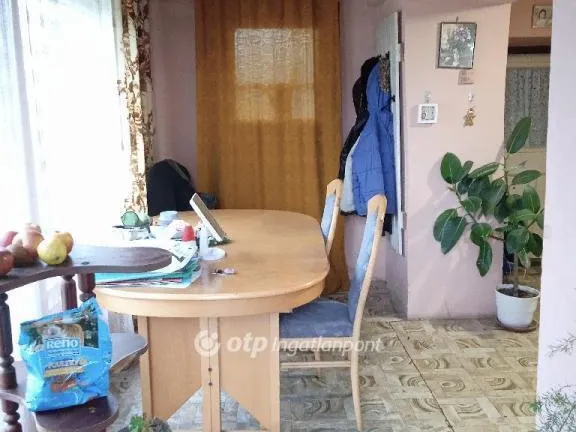 Eladó ház Ajka 69 nm