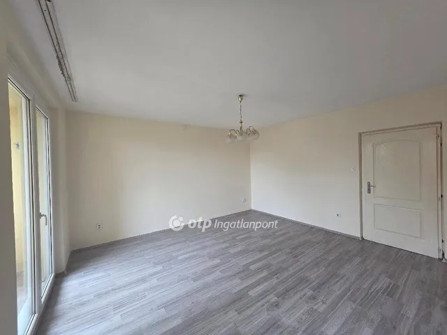 Eladó lakás Ajka 54 nm