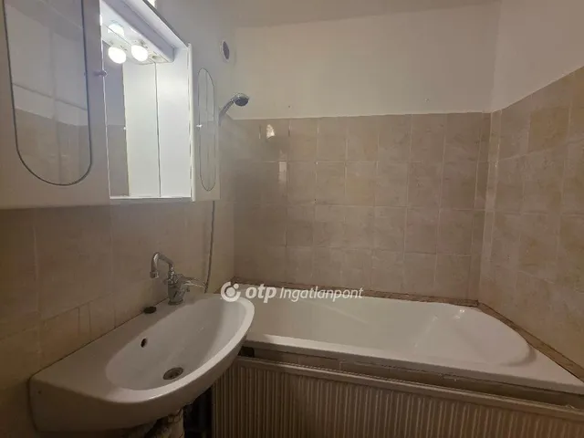 Eladó lakás Ajka 54 nm